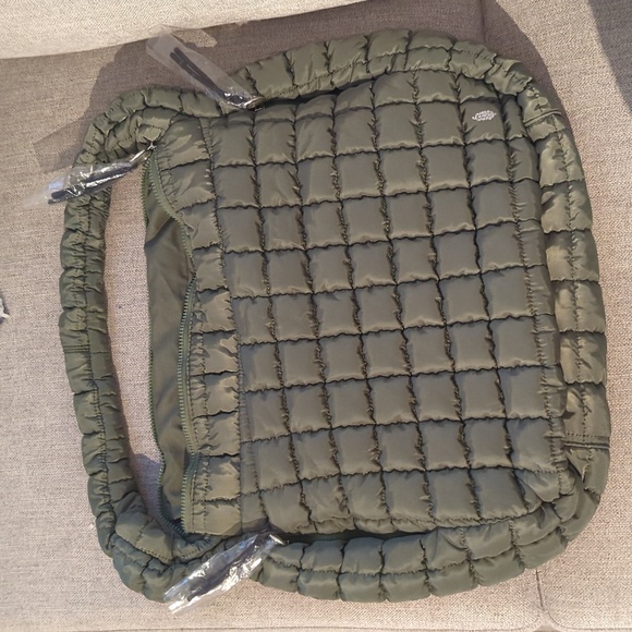 Free People Quilted Carryall in Washed Sage NWT - Picture 7 of 8